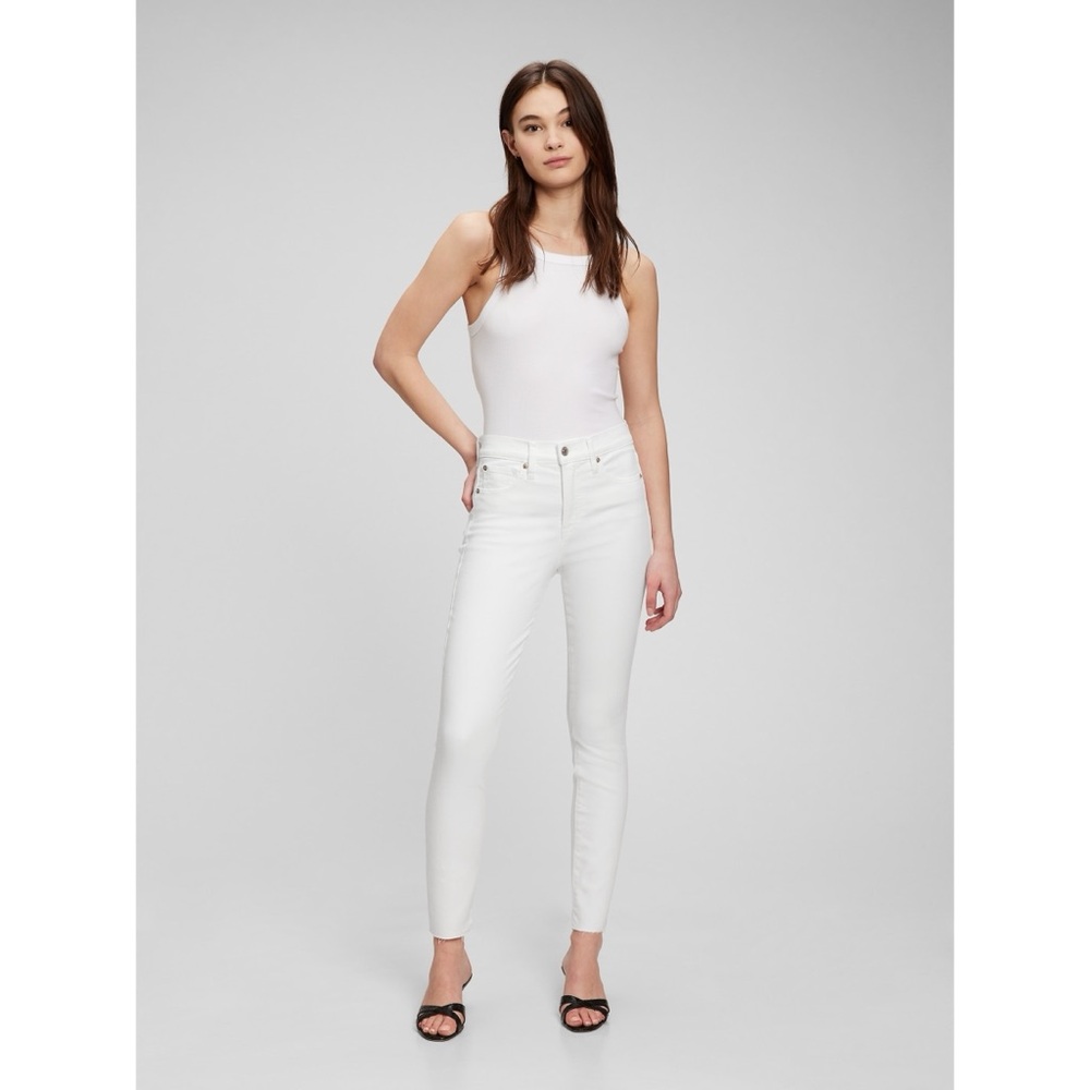 GAP High Rise True Skinny Jeans with Washwell Raw Frayed Optic White